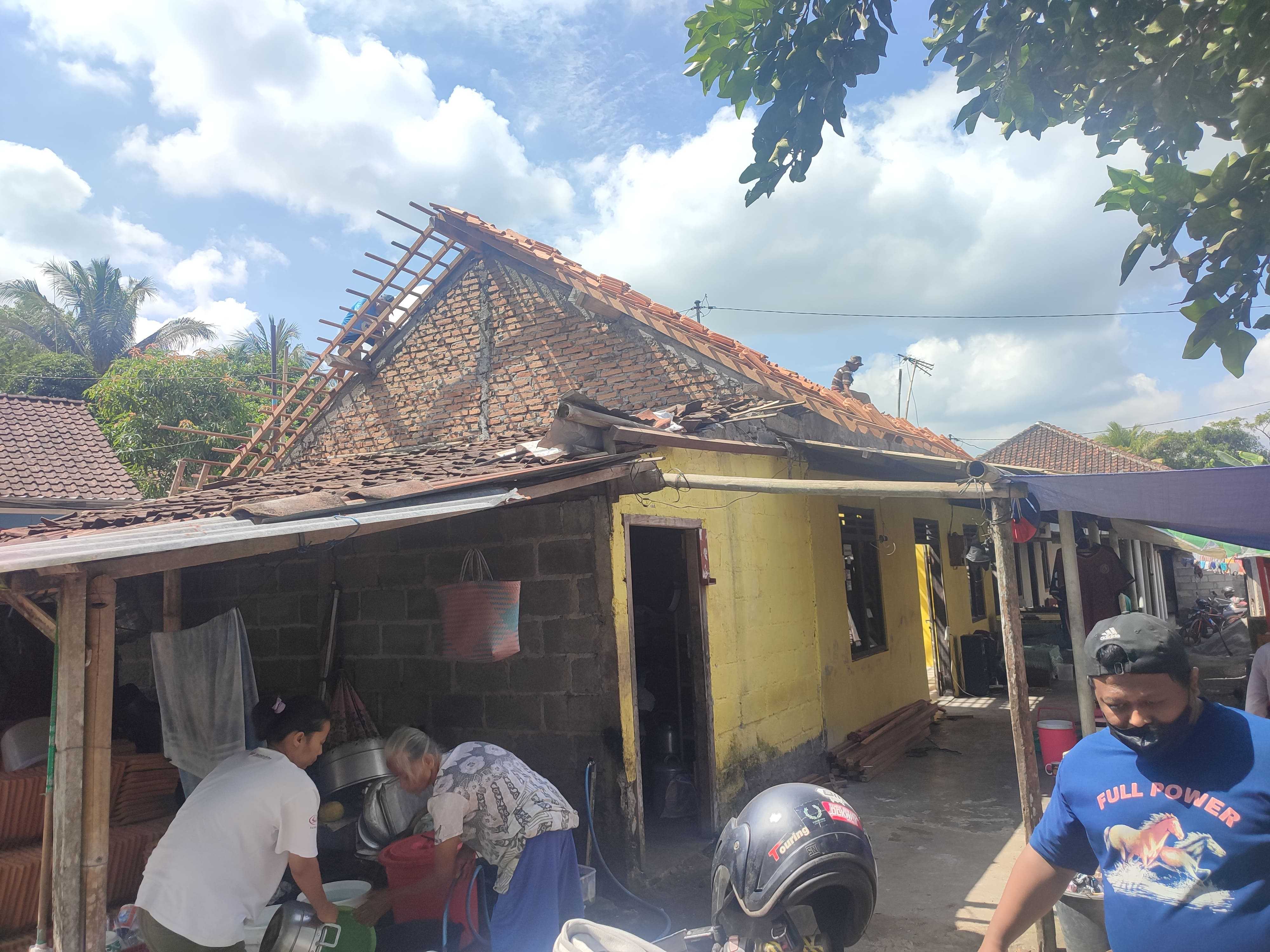 Foto Rumah 50% SUROTO ROTO YITNO